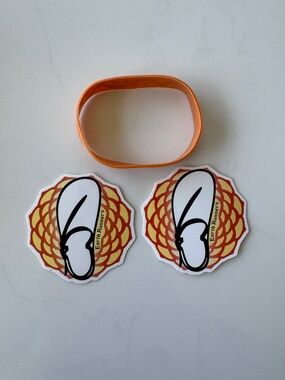 NWT Earth Runners Toe Resistance Band & Sticker Pair